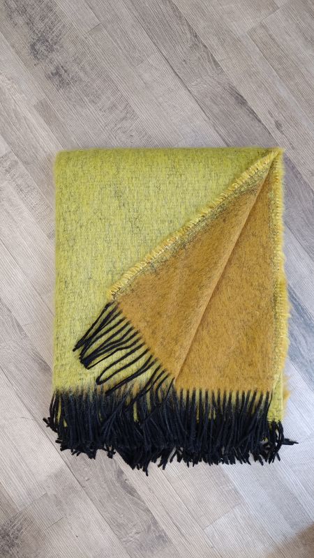 Blanket art.Marmolada wool/mohair blend with fringes